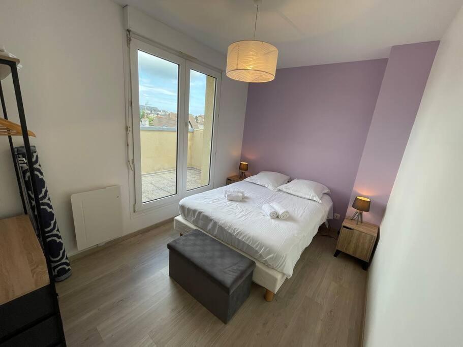 Persea Yourhosthelper Ouistreham Esterno foto